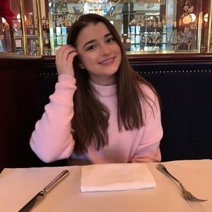 Meet your Posher, Lily